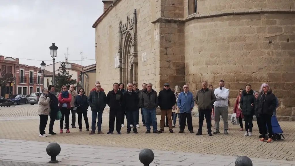 Macotera se une al minuto de silencio en solidaridad por las víctimas de la dana