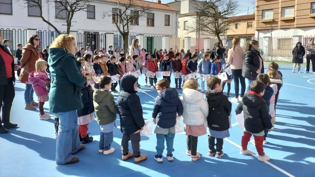 El CEIP Miguel de Unamuno celebra el Día Internacional del niño con cáncer