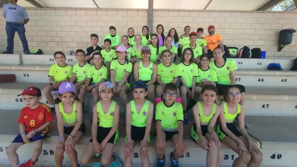 Altetas del Club de Atletismo Peñaranda en la jornada lúdica deportiva