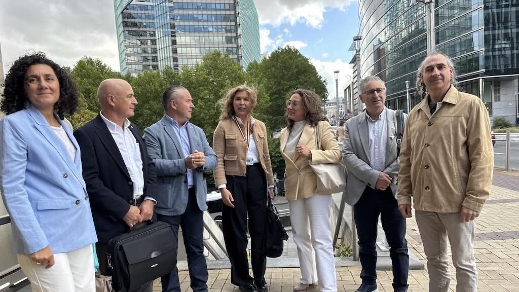 La consejera de Agricultura junto a las OPAS defienden una PAC fuerte.