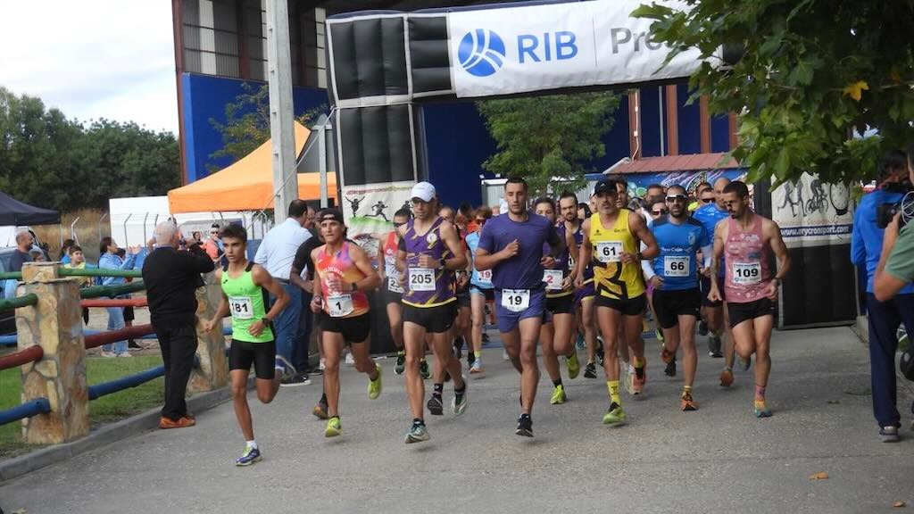 Salida de la III Carrera popular benéfica Peñarandilla con la piel de mariposa