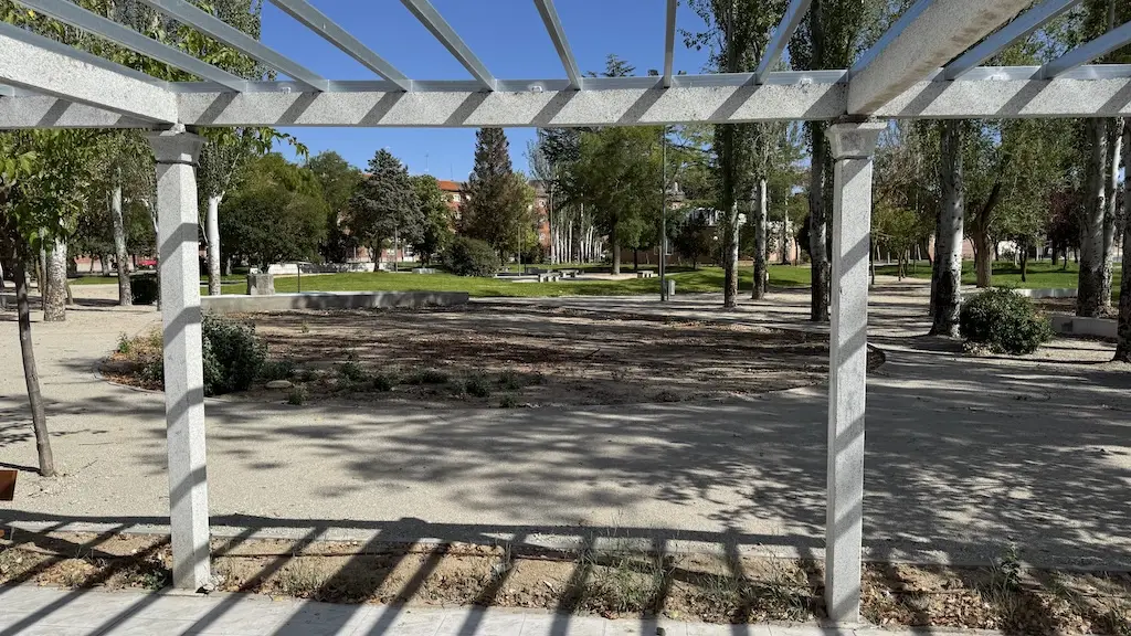 Espacio para la nueva zona infantil en el parque de los Jardines