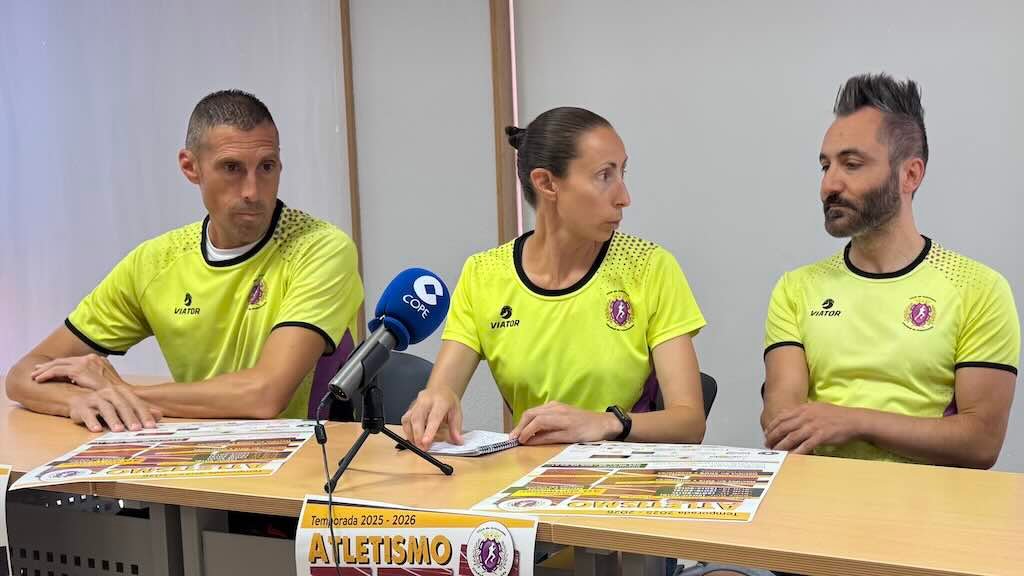 Ángel García, Pilar García y Javier García.