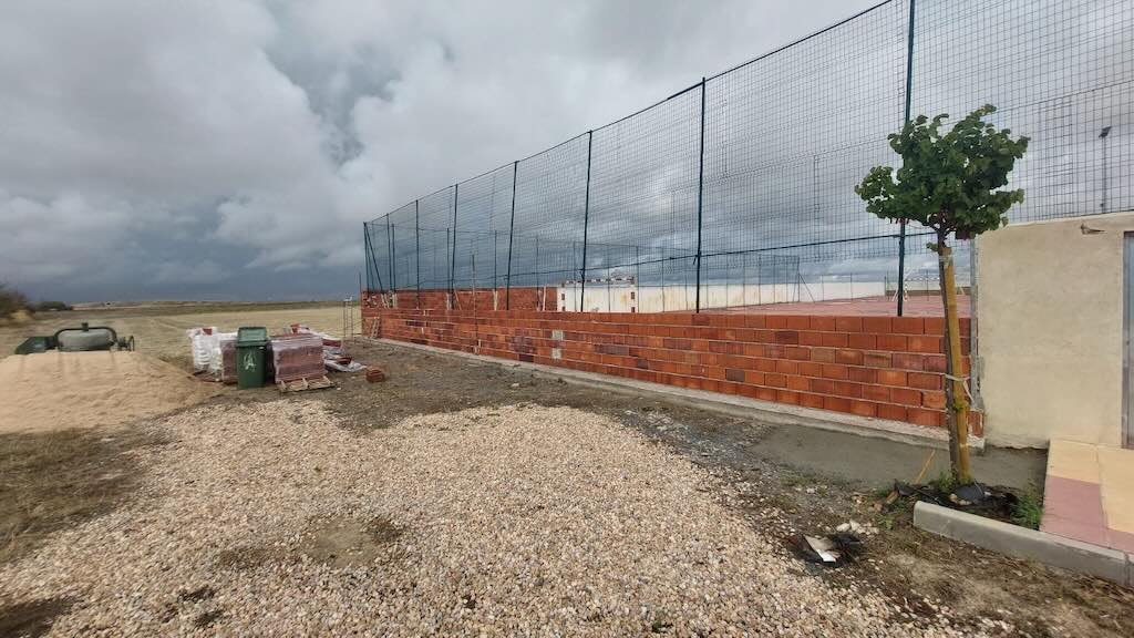 Obras vallado polideportivo