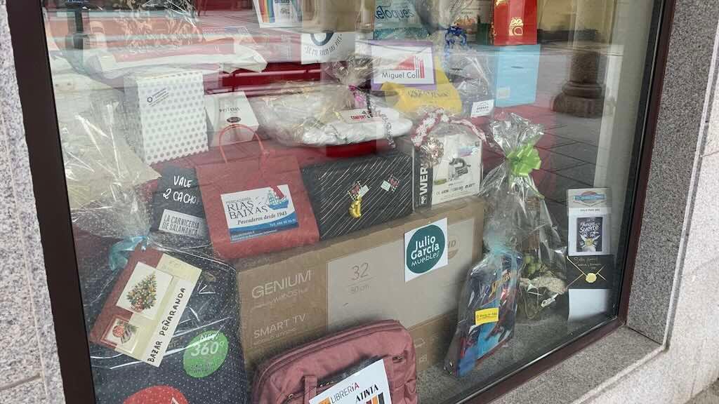 Gran cesta del comercio local de Peñaranda.