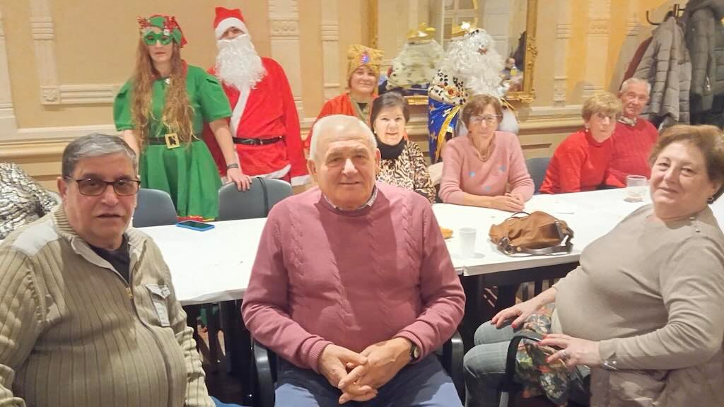 merienda de Navidad de la Asociación de mayores