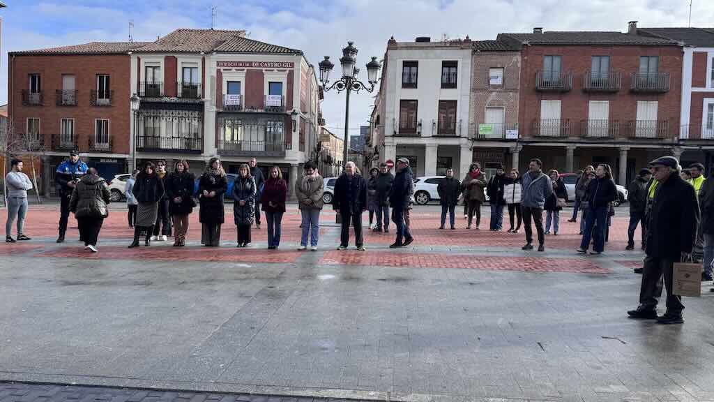 Concentración en solidaridad por las víctimas del accidente de tren en Adamuz