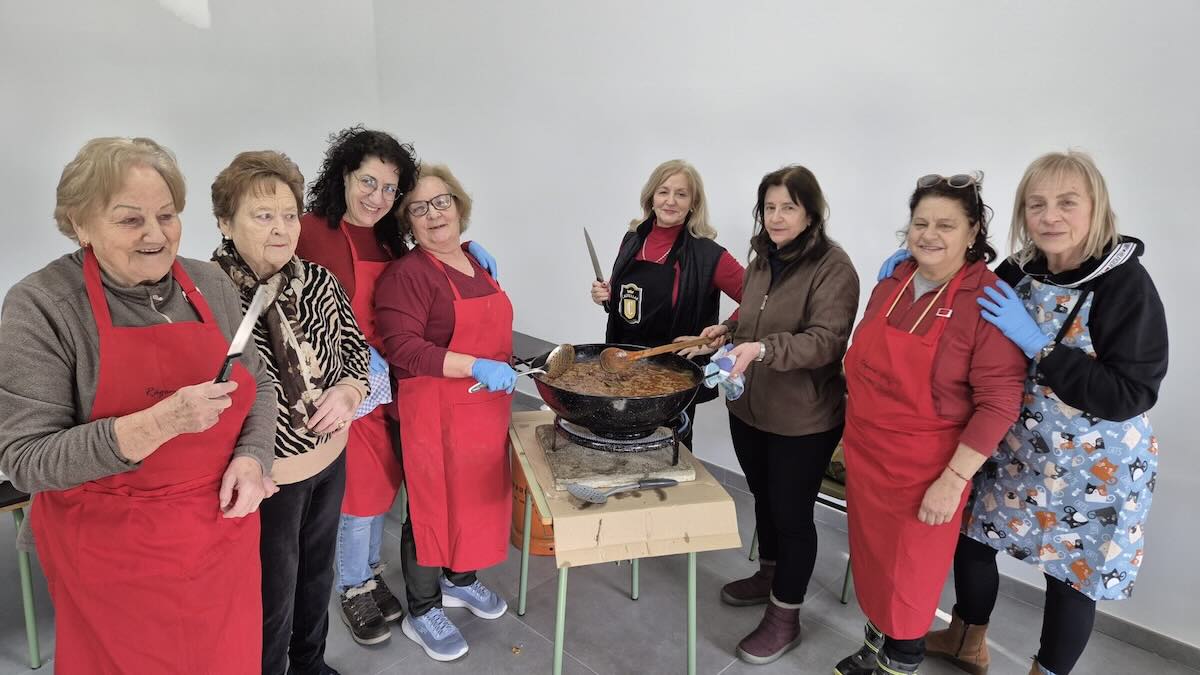 Rágama se une en torno a su fiesta de la matanza tradicional 2 22954654 d14a 4447 ac30 cac3c7b2f05e 2