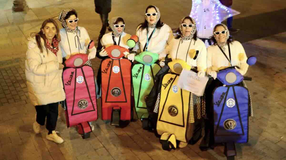 El desfile de Carnaval desata una fiesta inolvidable en las calles de Peñaranda 9 ea3887fe 1892 4e06 82d4 37b9752e864e