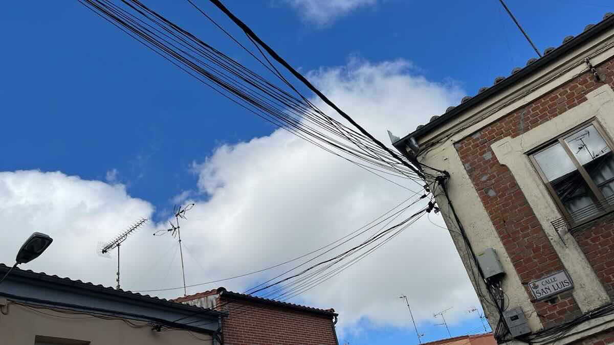 Cableado por las calles de Peñaranda
